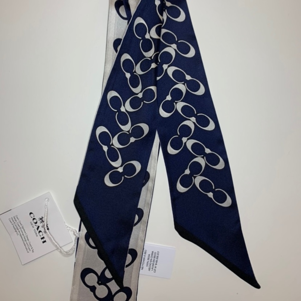 NWT Coach Bias Signature C 100% Silk Twilly